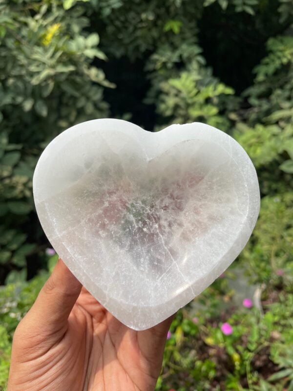 Heart bowl Selenite